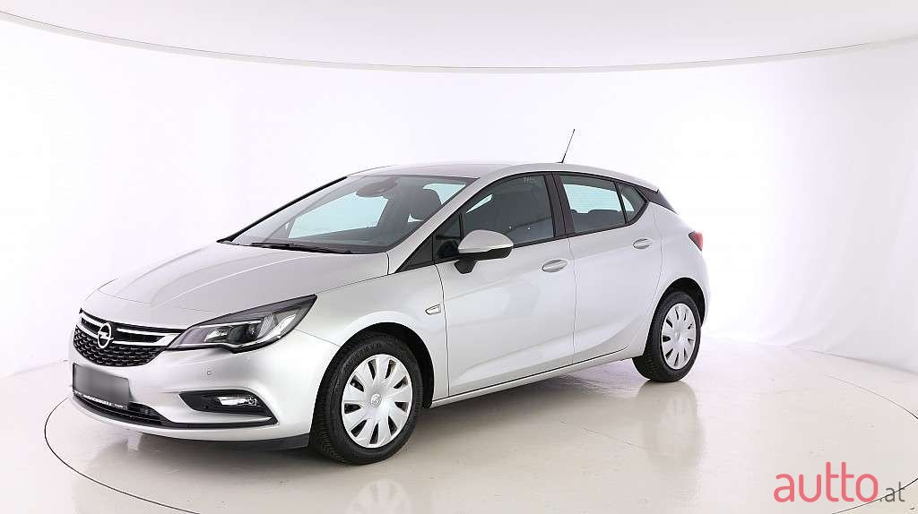 2018' Opel Astra photo #1