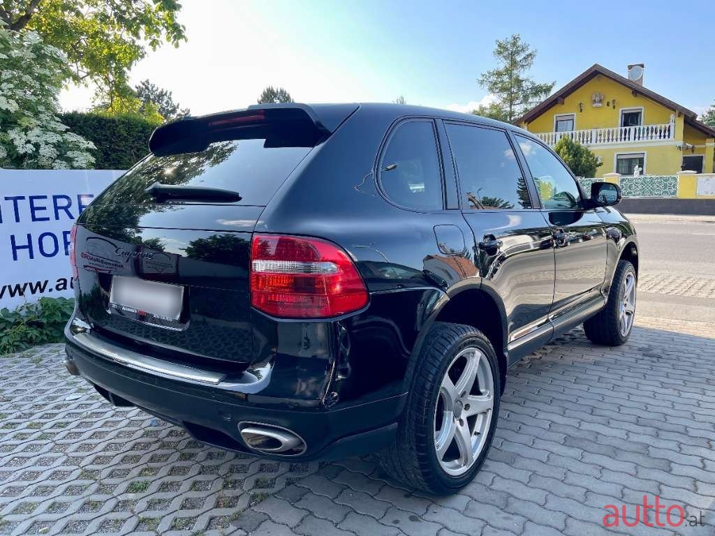 2009' Porsche Cayenne photo #6