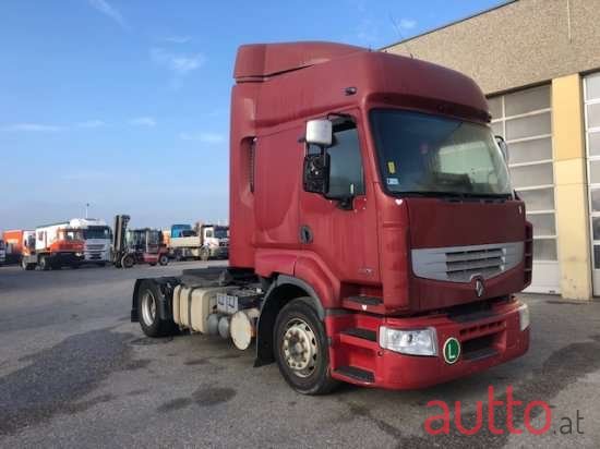 2005' Renault photo #1