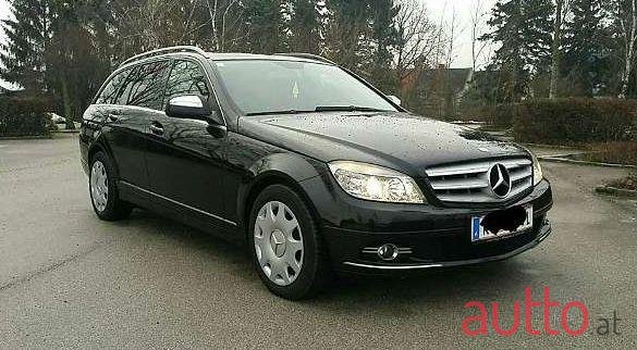 2008' Mercedes-Benz C-Klasse photo #1