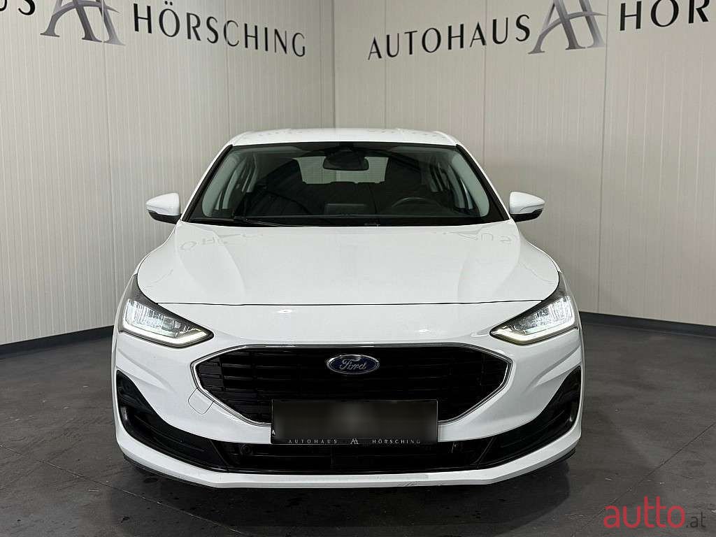 2022' Ford Focus photo #2