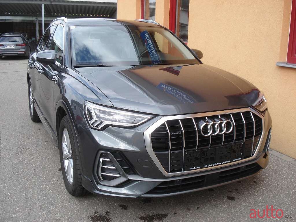 2019' Audi Q3 photo #2