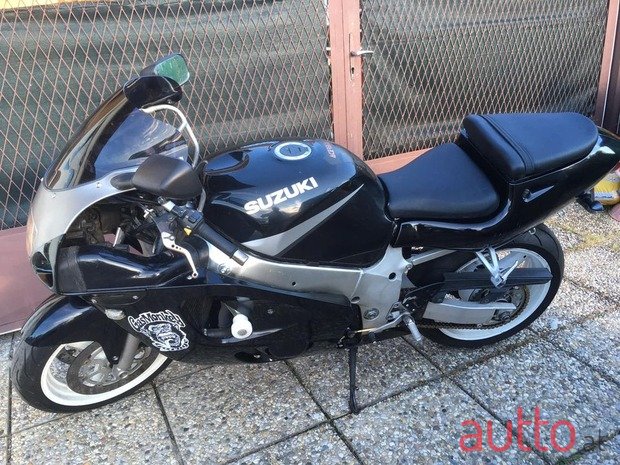 2001' Suzuki photo #1