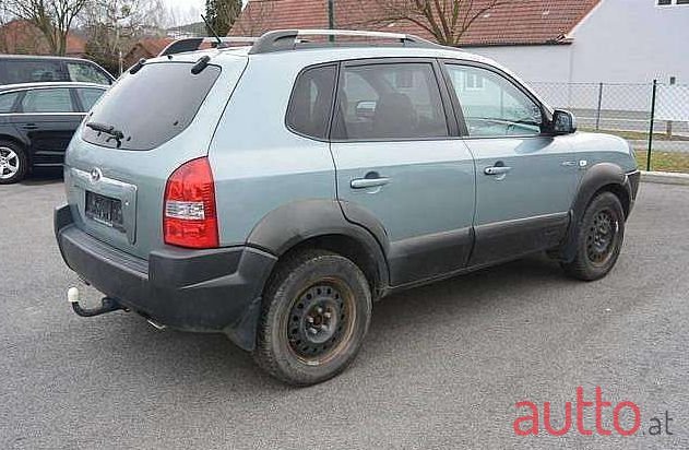 2004' Hyundai Tucson photo #4