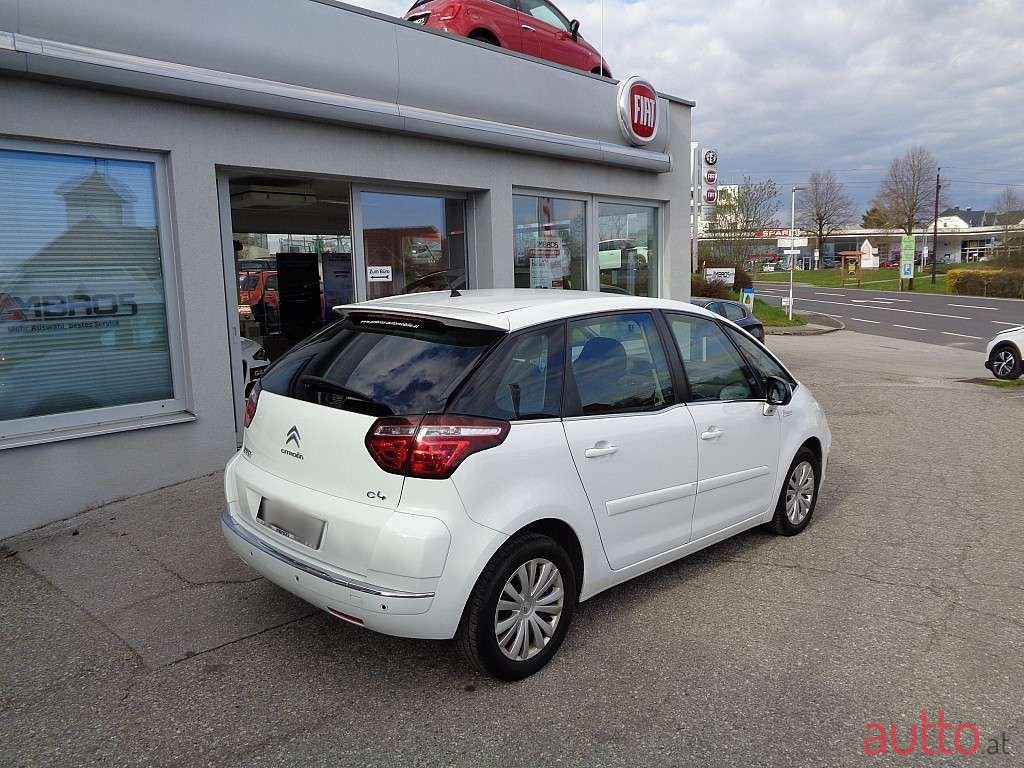 2013' Citroen C4 Picasso photo #3