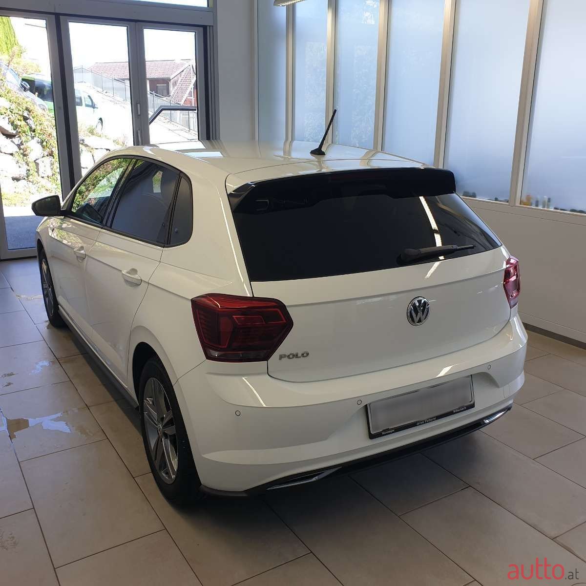 2018' Volkswagen Polo photo #4