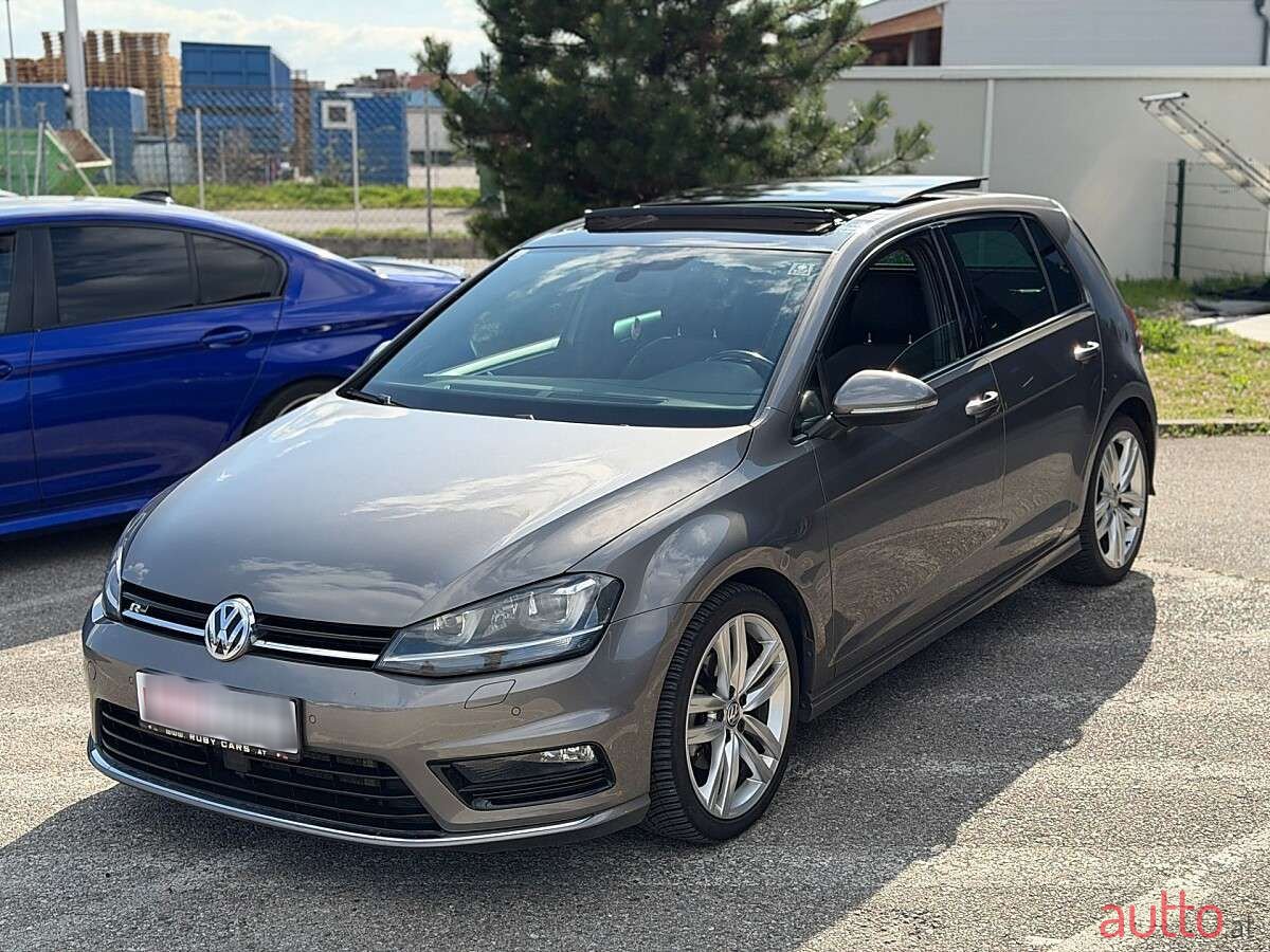 2015' Volkswagen Golf photo #1