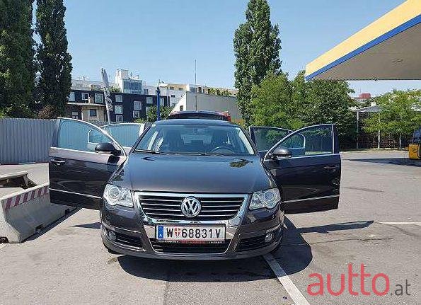 2008' Volkswagen Passat photo #2