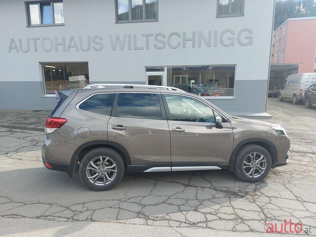 2023' Subaru Forester photo #4