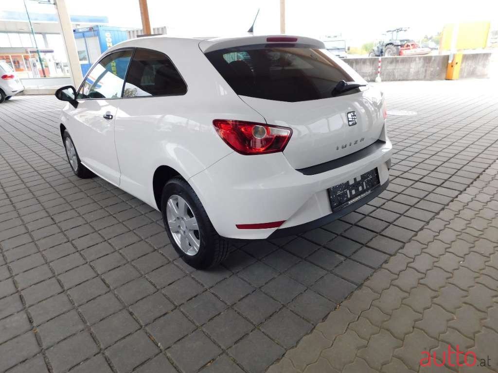 2013' SEAT Ibiza photo #5