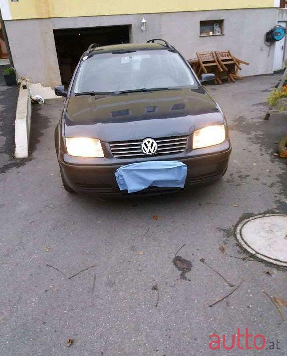 2005' Volkswagen Bora photo #1