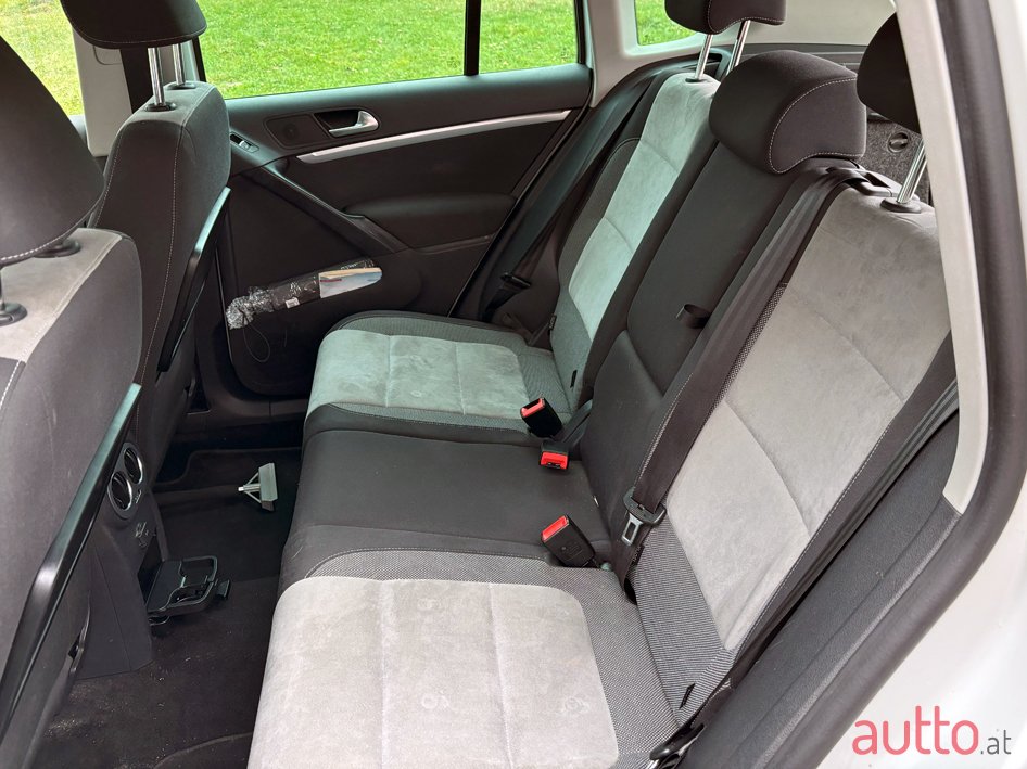 2016' Volkswagen Tiguan 2,0 TDI SCR 4Motion R-Line photo #3