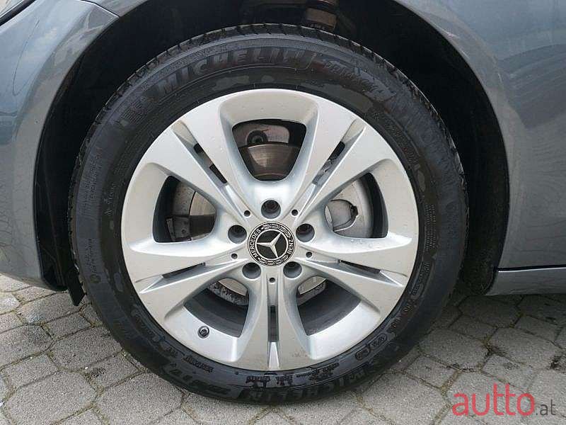 2018' Mercedes-Benz C-Klasse photo #5