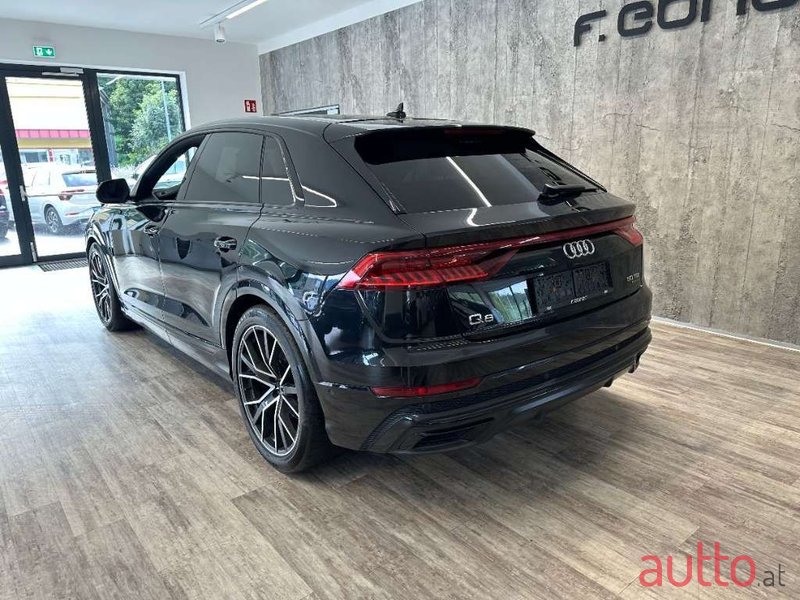 2019' Audi Q8 photo #4