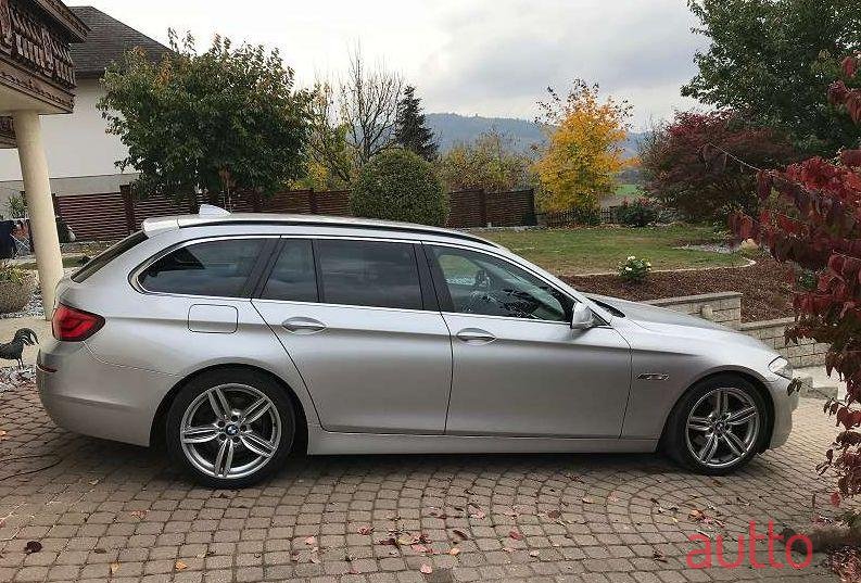 2012' BMW 5Er-Reihe photo #1