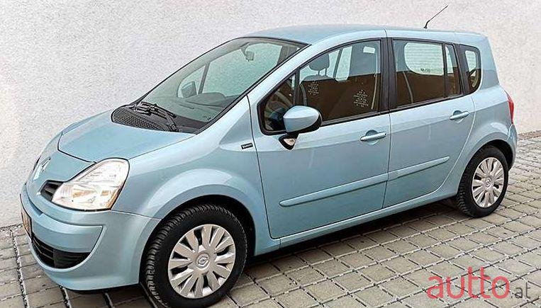 2011' Renault Modus photo #1