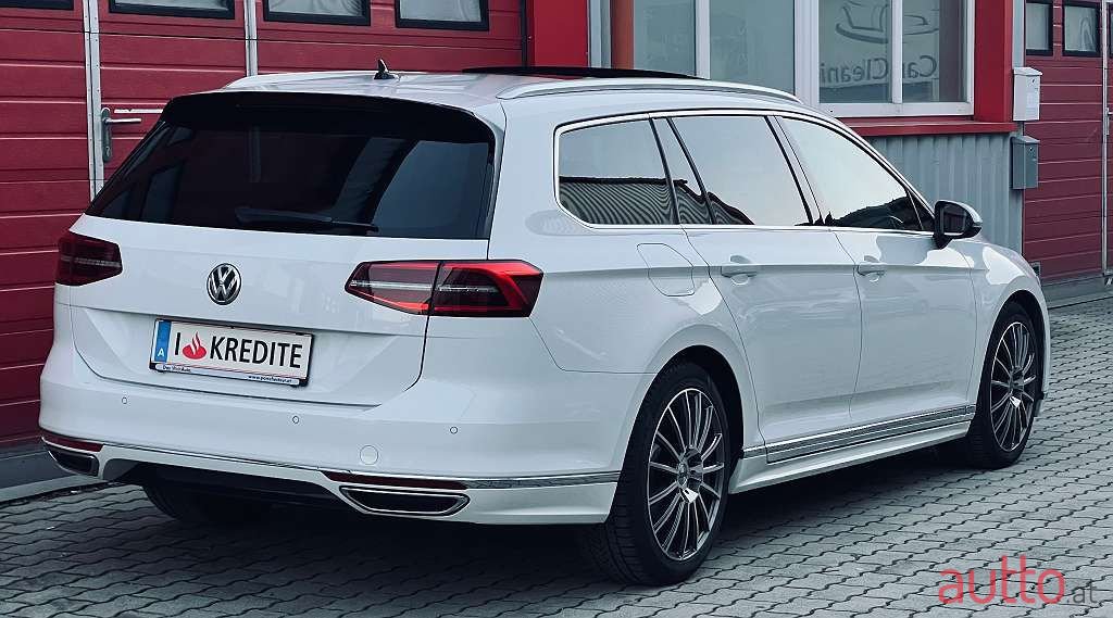 2017' Volkswagen Passat photo #6