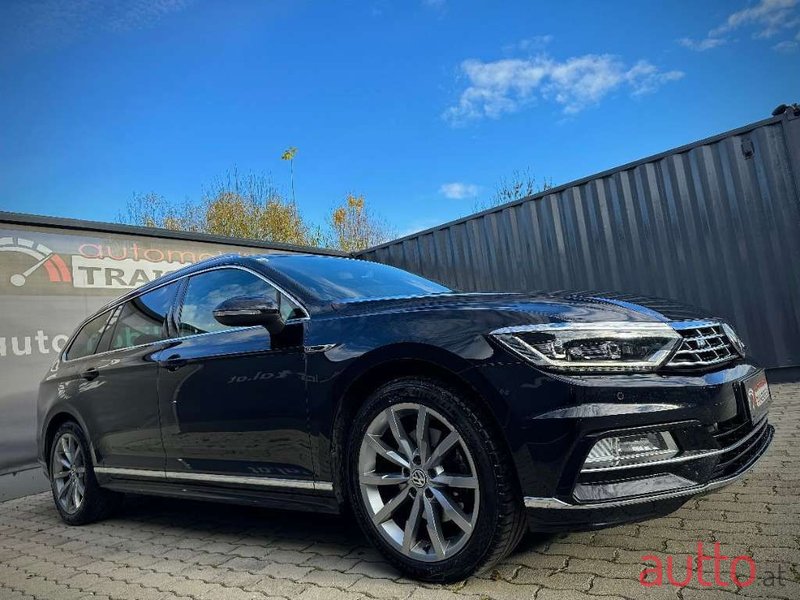 2019' Volkswagen Passat photo #3