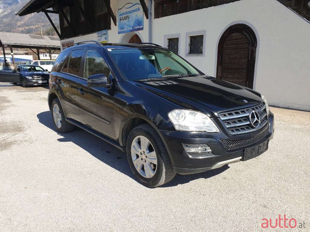 2010' Mercedes-Benz M-Klasse photo #3