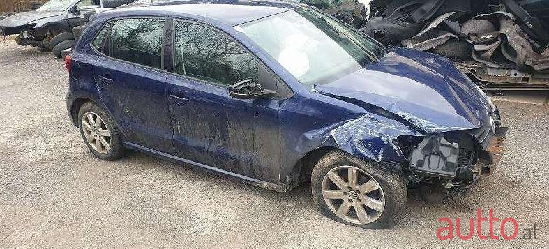 2010' Volkswagen Polo photo #1