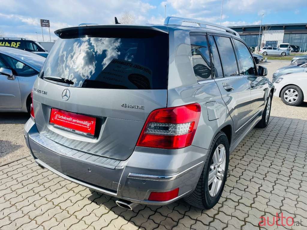 2011' Mercedes-Benz Glk-Klasse photo #4