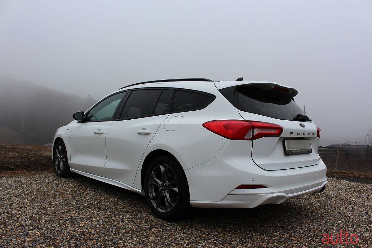 2019' Ford Focus photo #6