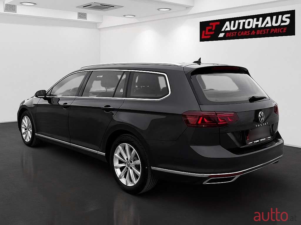 2022' Volkswagen Passat photo #3