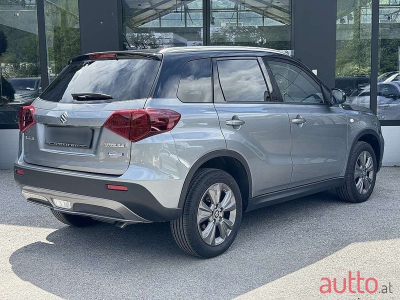 2022' Suzuki Vitara photo #2