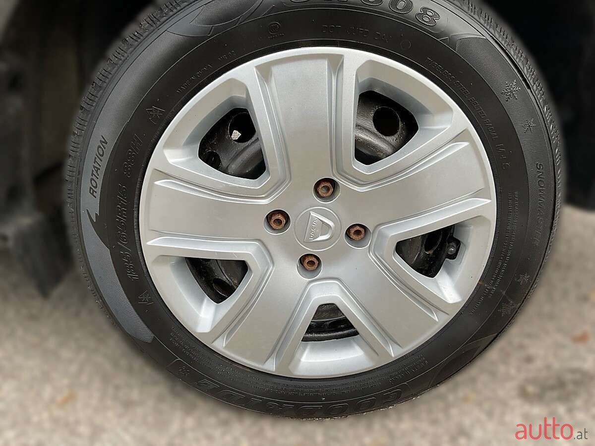 2018' Dacia Logan photo #3