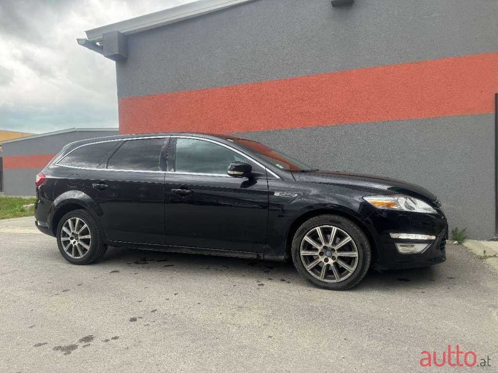 2013' Ford Mondeo photo #3