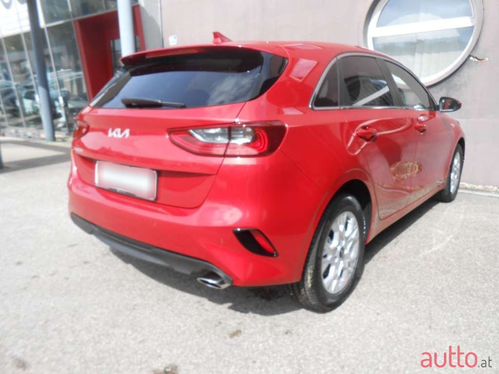 2023' Kia Ceed photo #4