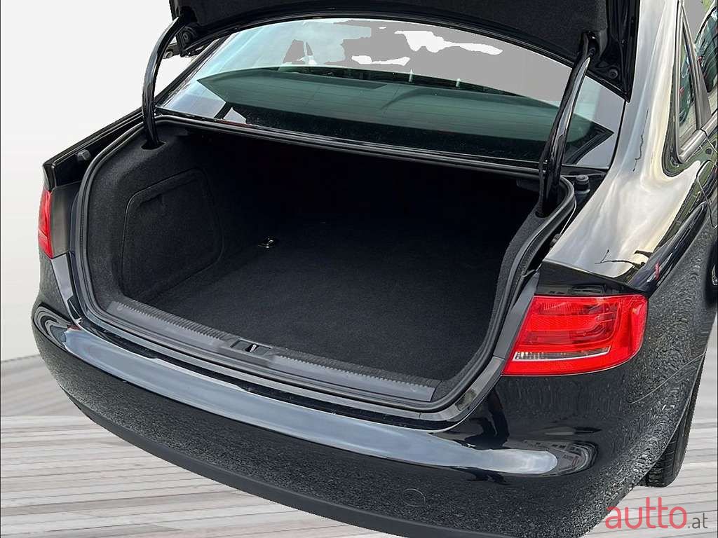 2011' Audi A4 photo #3