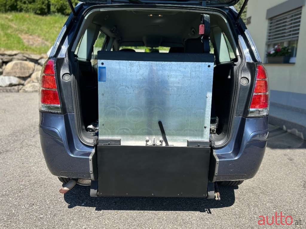 2007' Opel Zafira photo #6