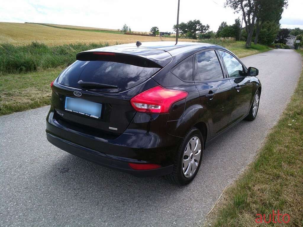 2016' Ford Focus photo #3