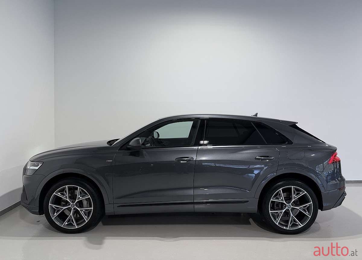 2021' Audi Q8 photo #6