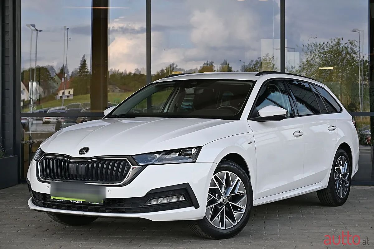 2023' Skoda Octavia photo #1