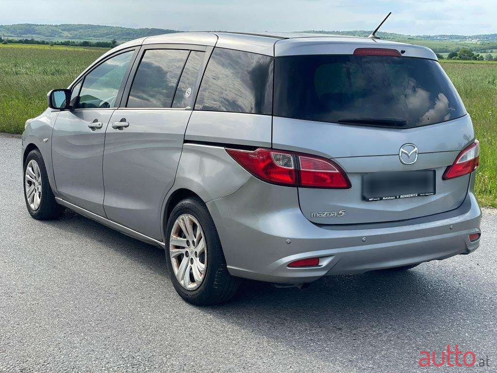 2011' Mazda Mazda5 photo #4