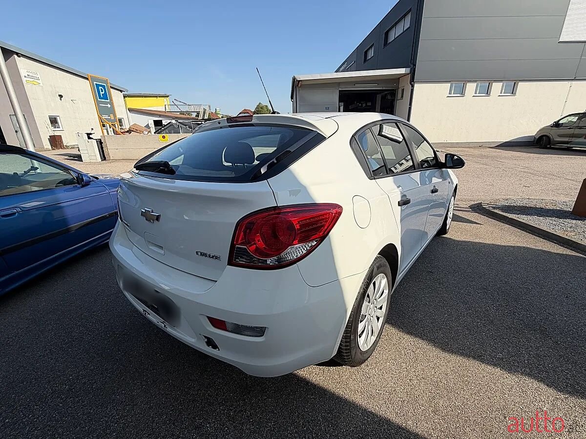 2012' Chevrolet Cruze photo #5