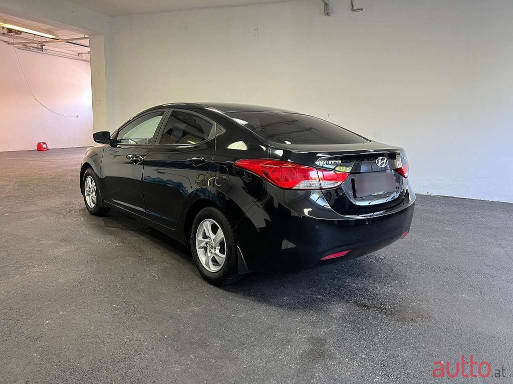 2012' Hyundai Elantra photo #3