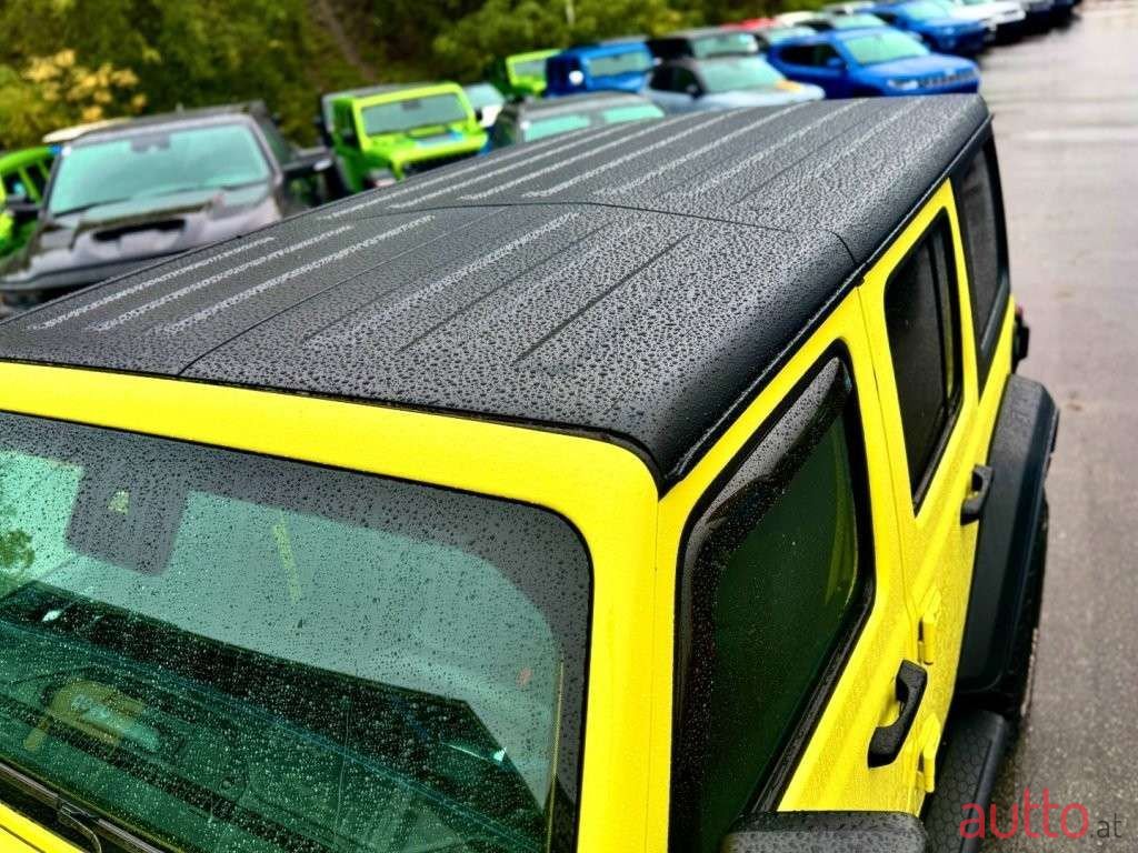 2023' Jeep Wrangler photo #4