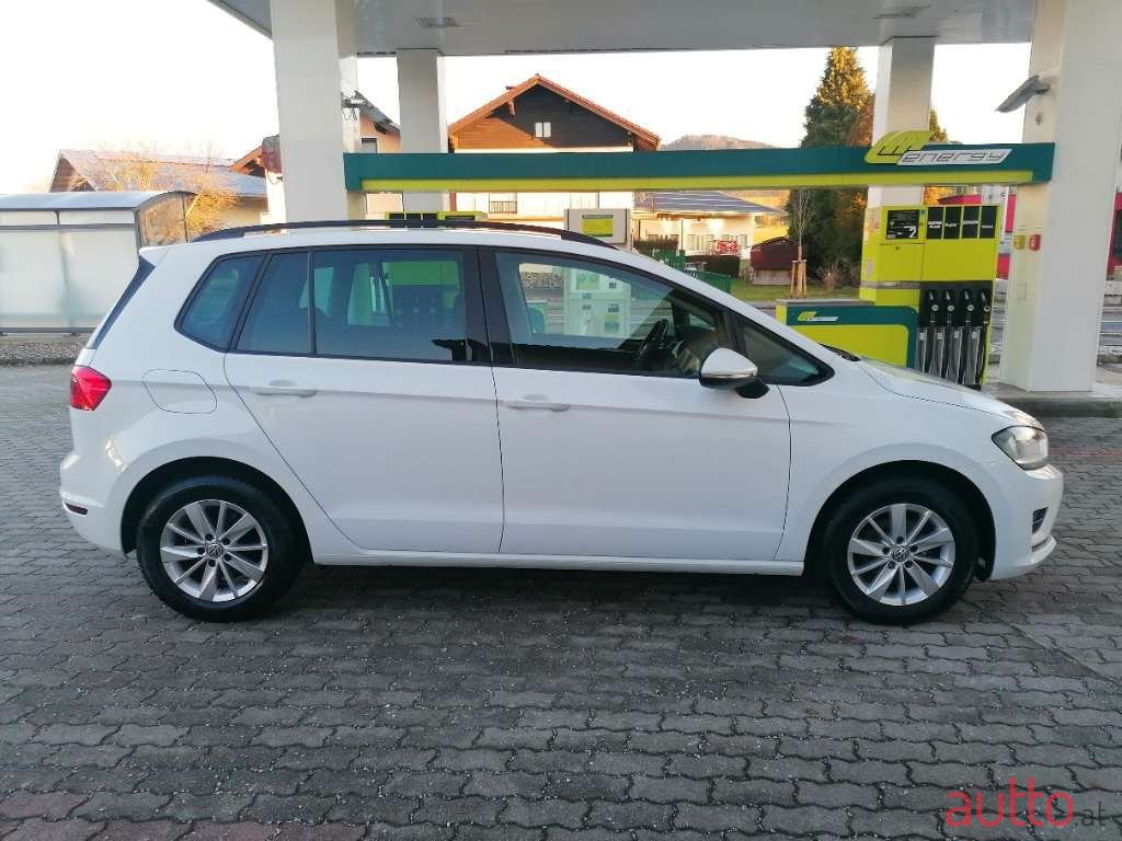 2014' Volkswagen Golf photo #4