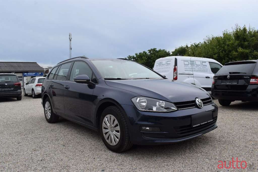 2015' Volkswagen Golf photo #5