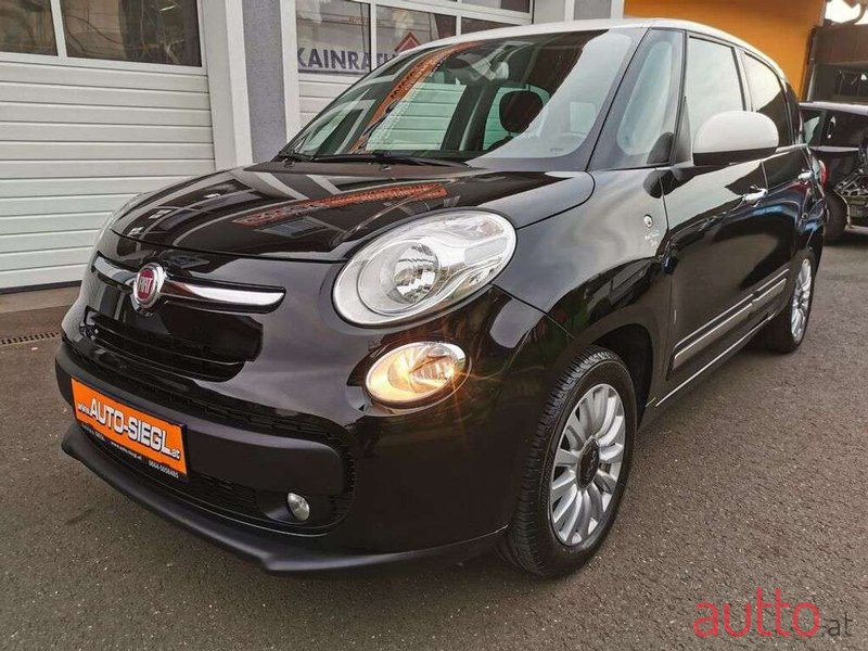 2016' Fiat 500L photo #4