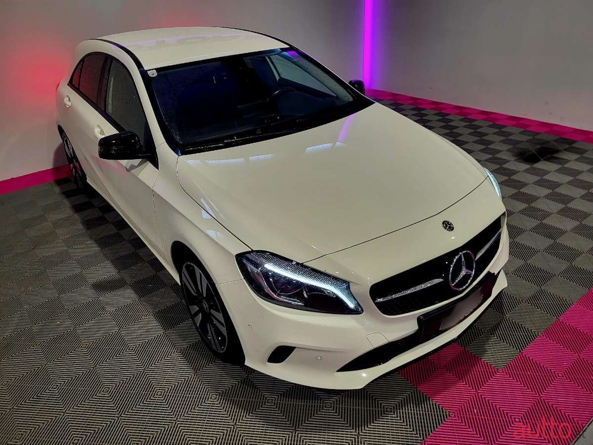 2017' Mercedes-Benz A-Klasse photo #6