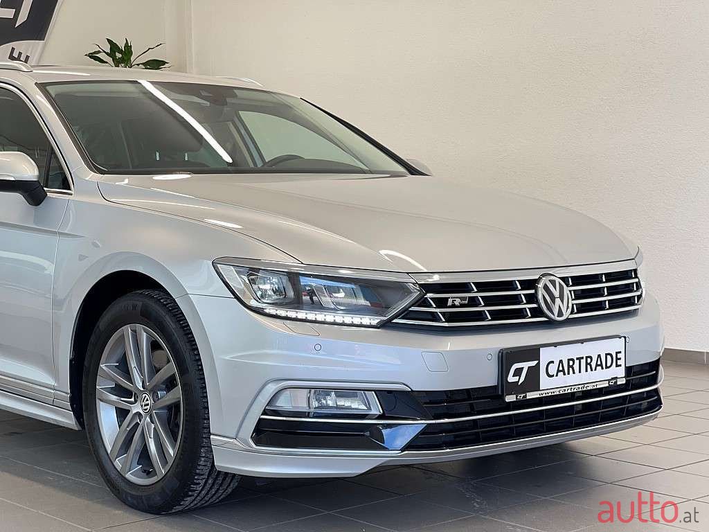 2019' Volkswagen Passat photo #5