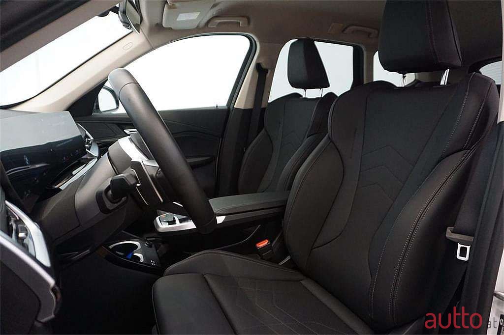 2022' BMW X1 photo #4