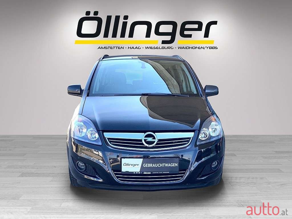 2014' Opel Zafira photo #5