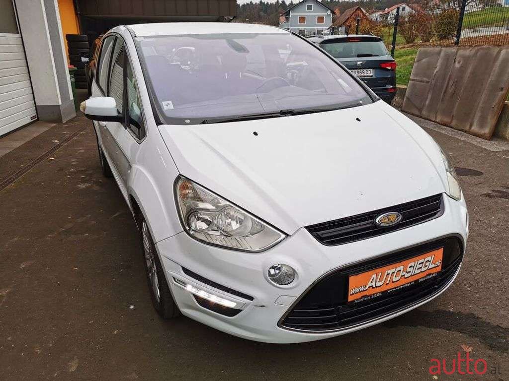 2012' Ford S-Max photo #4