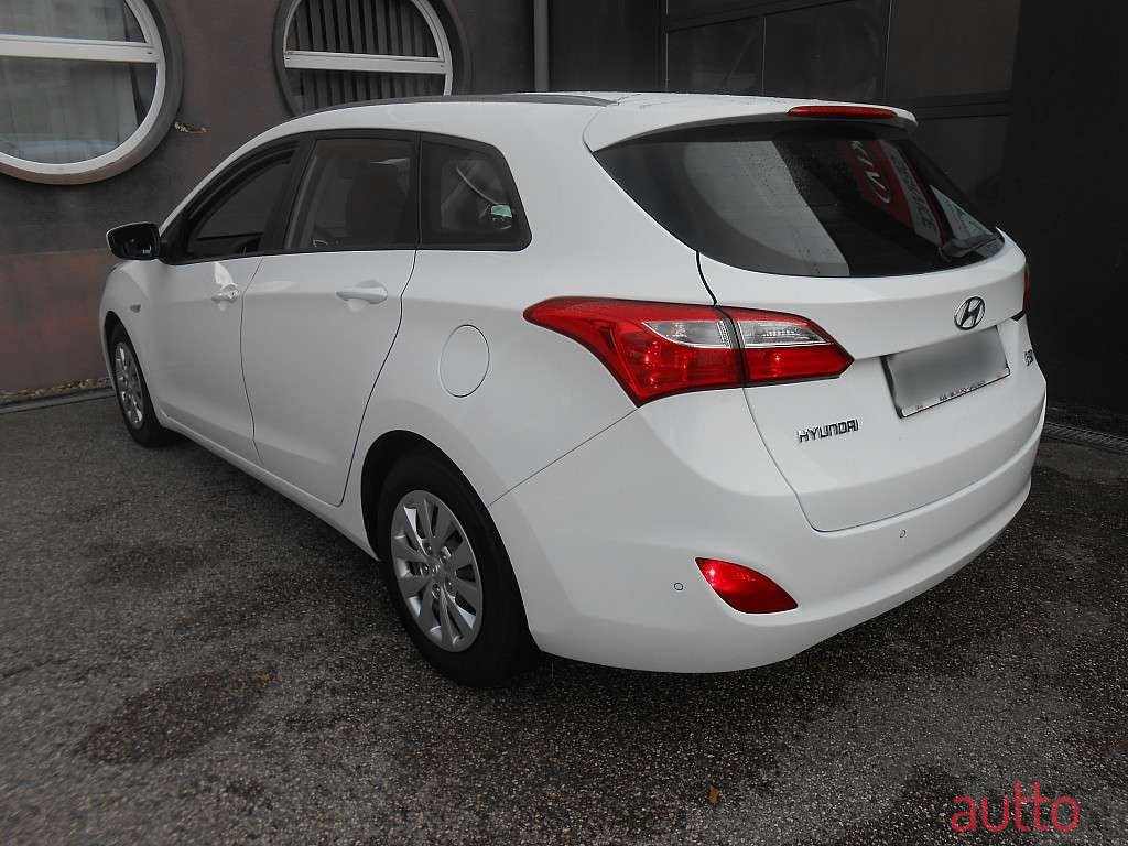 2016' Hyundai i30 photo #3