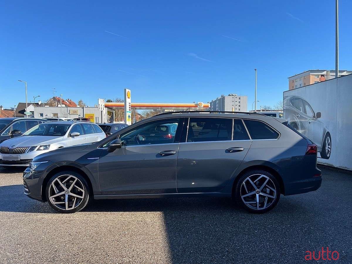 2021' Volkswagen Golf photo #6